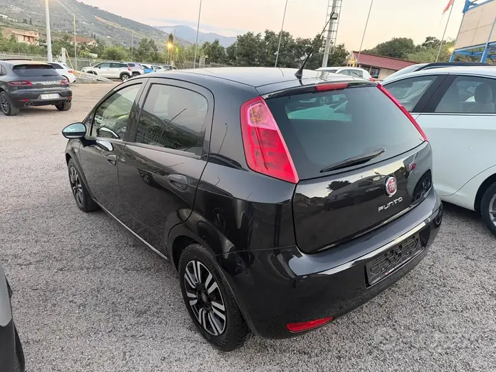 Fiat Punto 2015 photo 4