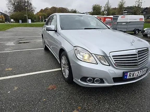 Mercedes-Benz E 220 D 2010 photo 2