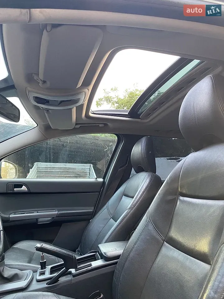 Volvo V50 2011 photo 5