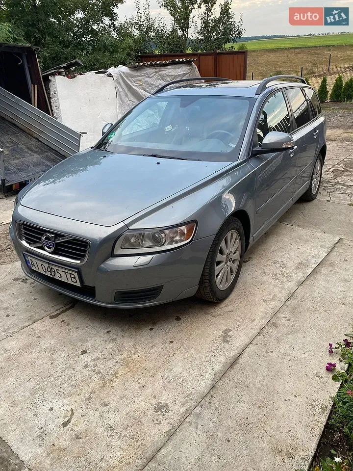 Volvo V50
