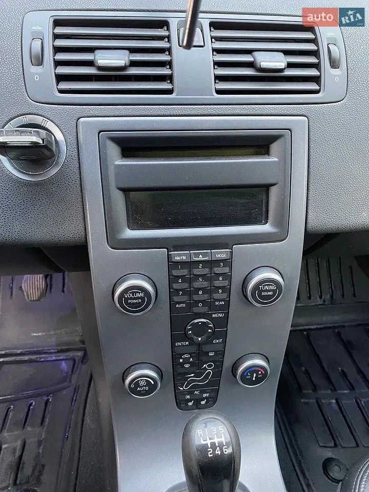 Volvo V50 2011 photo 4