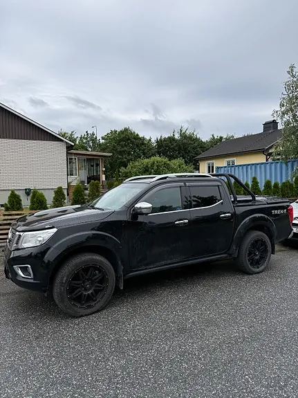 Nissan Navara 2017 photo 2