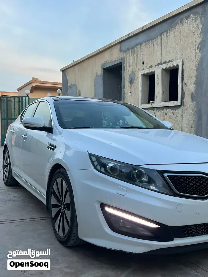 Kia K5 2012 photo 2