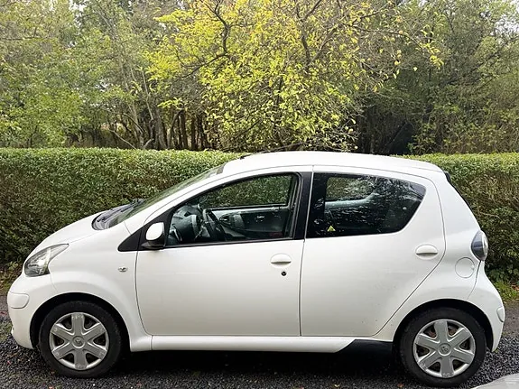 Toyota Aygo 2010 photo 5