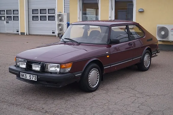 Saab 900 1988 photo 2