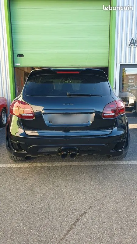 Porsche Cayenne 2012 photo 2