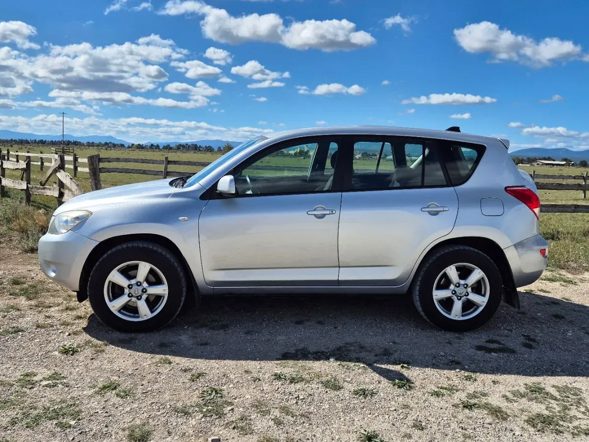Toyota Rav4 2006 photo 2