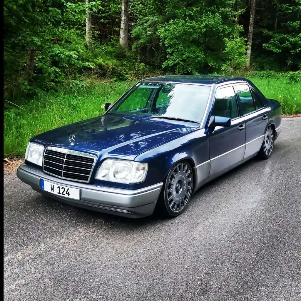 Mercedes-Benz E-Class 1995 photo 3