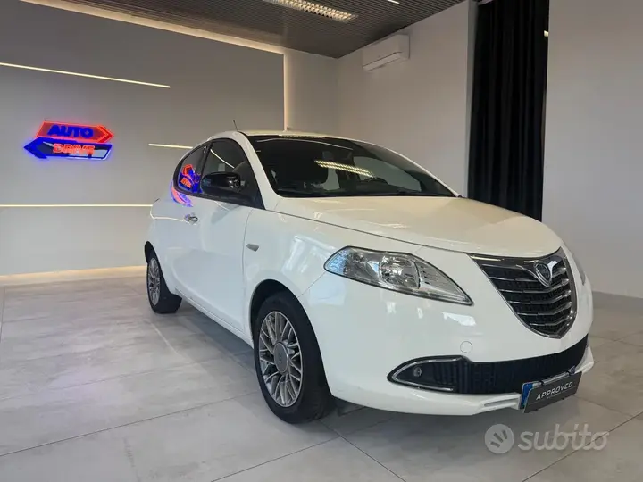 Lancia Ypsilon 2013 photo 4