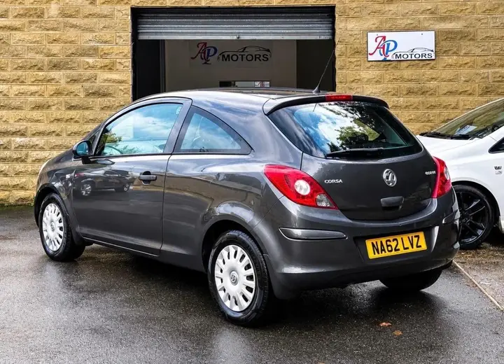 Vauxhall Corsa 2012 photo 4
