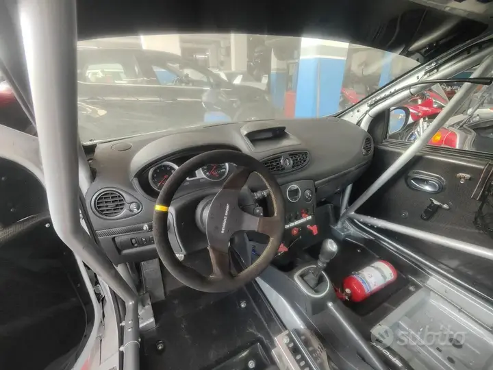Renault Clio 2006 photo 5