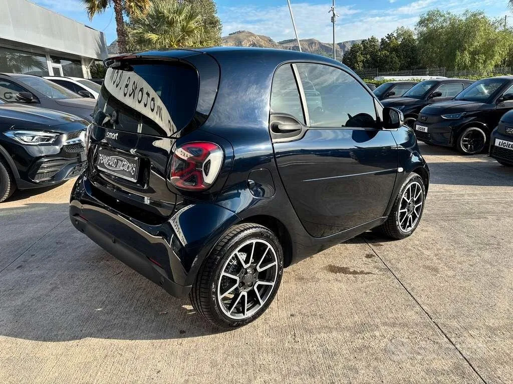 Smart Fortwo 2021 photo 4
