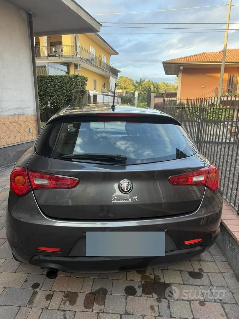 Alfa Romeo Giulietta 2013 photo 3