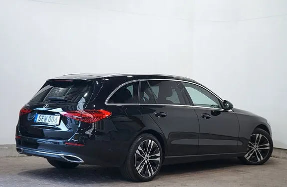 Mercedes-Benz C300 2023 photo 4