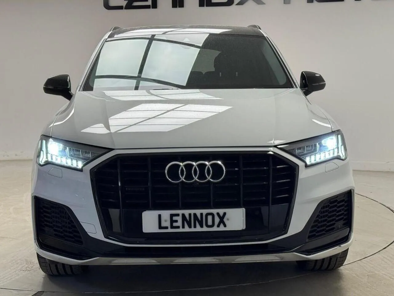 Audi Q7 2022 photo 2