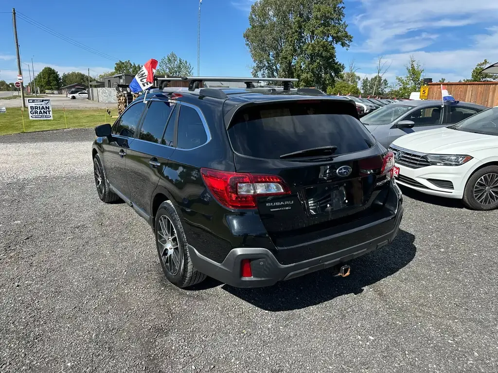 Subaru Outback 2018 photo 3