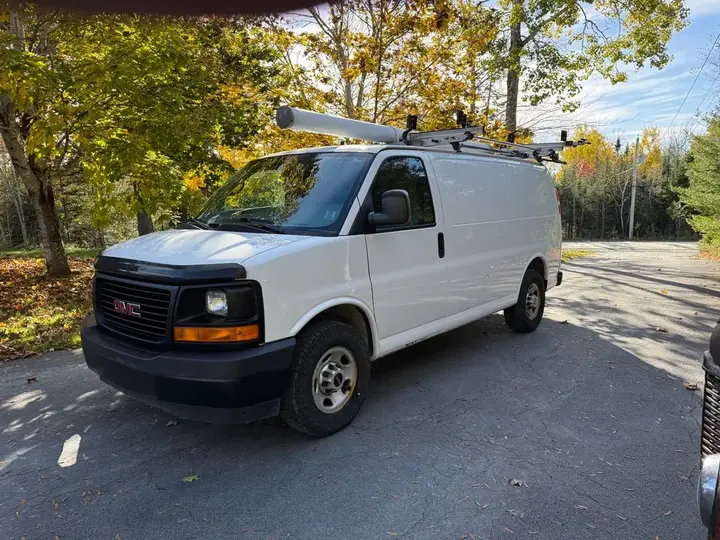 GMC Savana