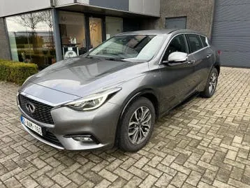 Infiniti Q30