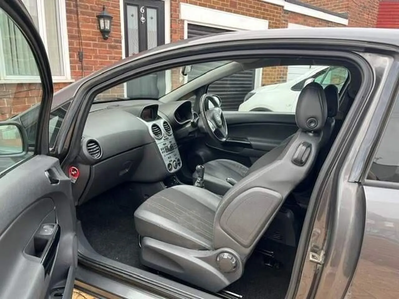Vauxhall Corsa 2012 photo 4