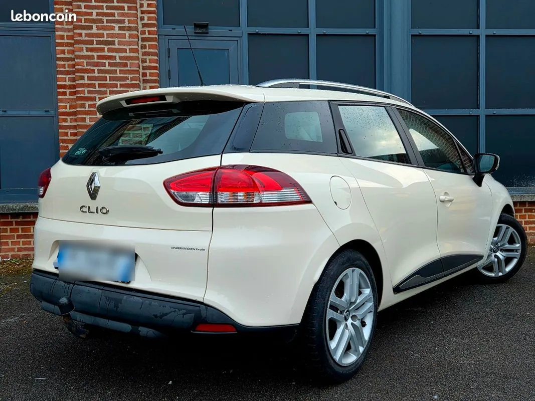 Renault Clio 2016 photo 2