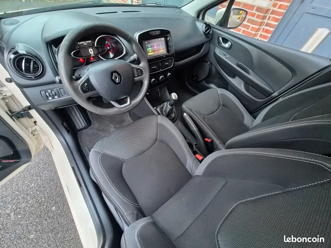 Renault Clio 2016 photo 3