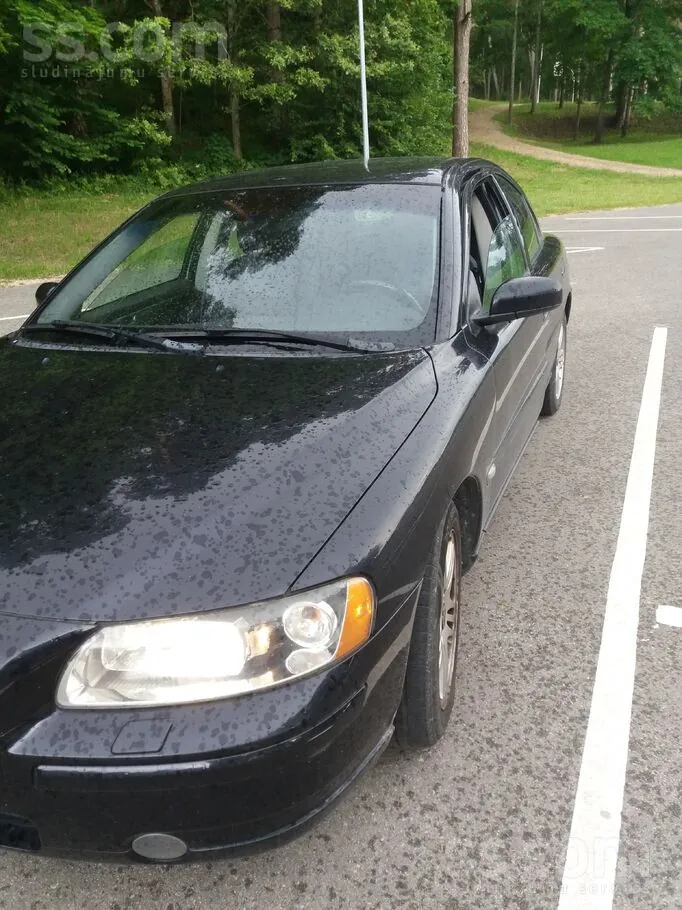Volvo S60 2004 photo 2
