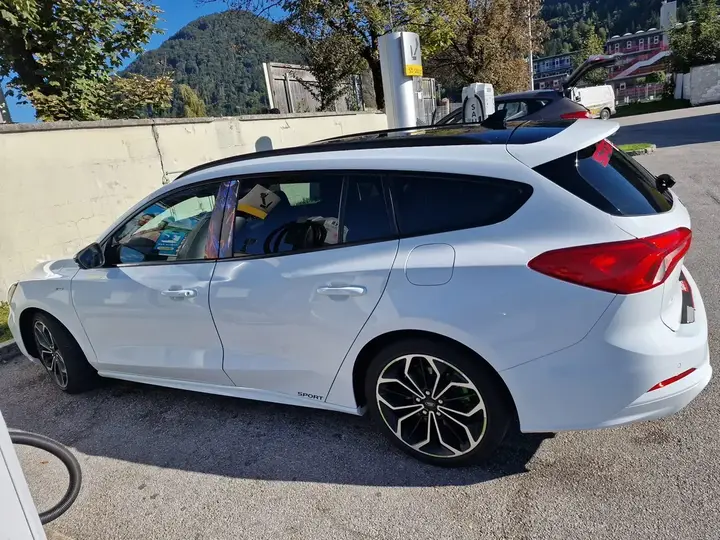Ford Focus 2019 photo 3