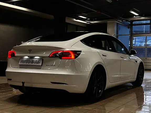 Tesla Model 3 2021 photo 5