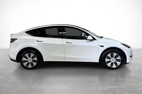 Tesla Model Y 2023 photo 5