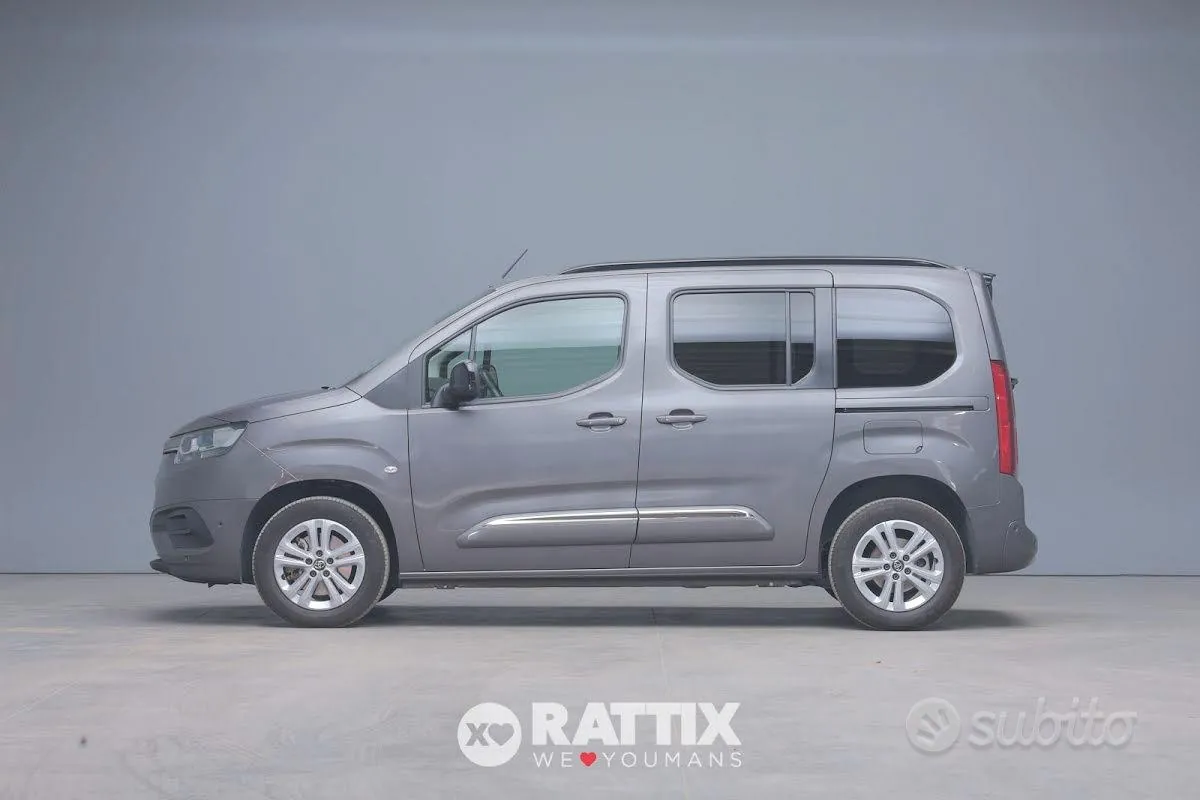 Toyota Proace City Verso photo 2