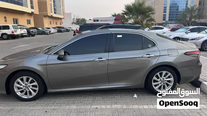 Toyota Camry 2024 photo 2