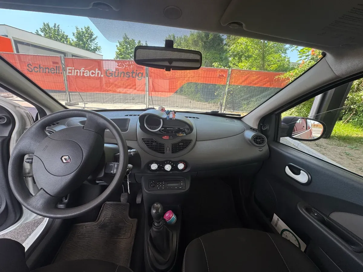 Renault Twingo 2011 photo 2