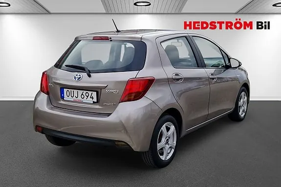 Toyota Yaris 2015 photo 3