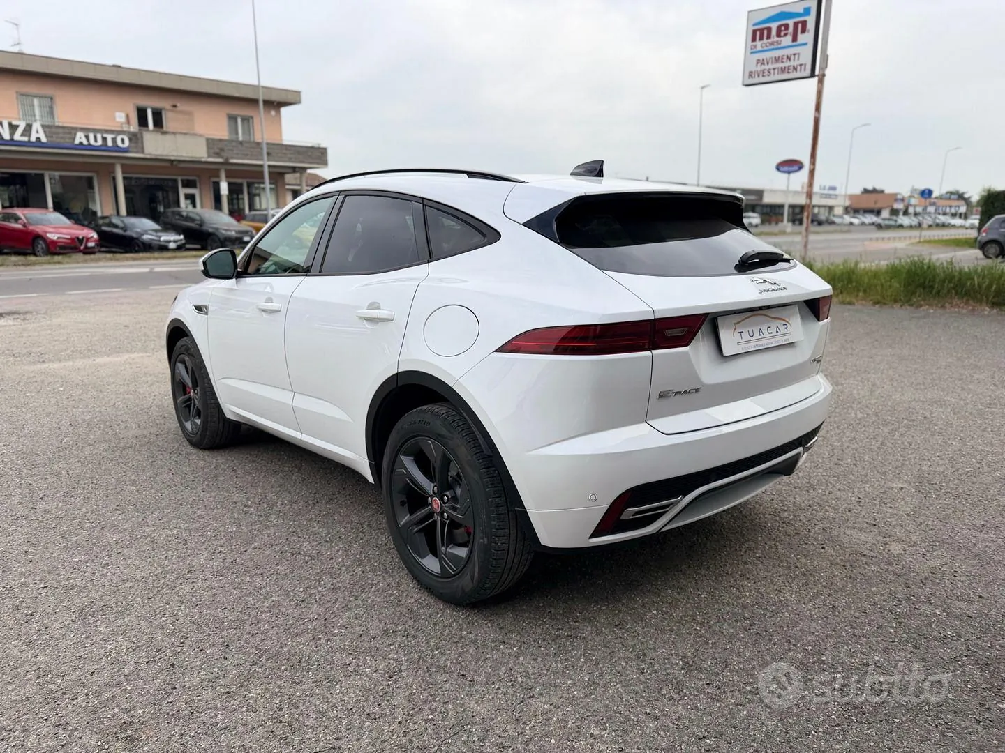 Jaguar E-Pace 2022 photo 3