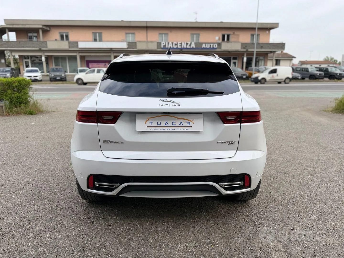 Jaguar E-Pace 2022 photo 4