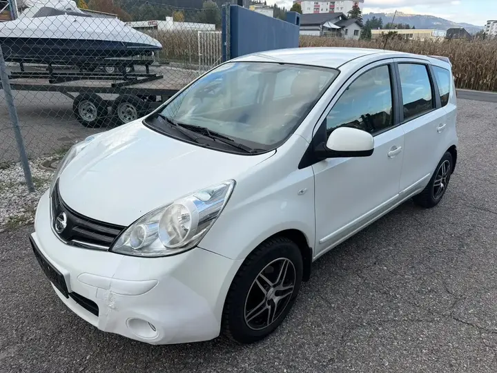 Nissan Note 2009 photo 3