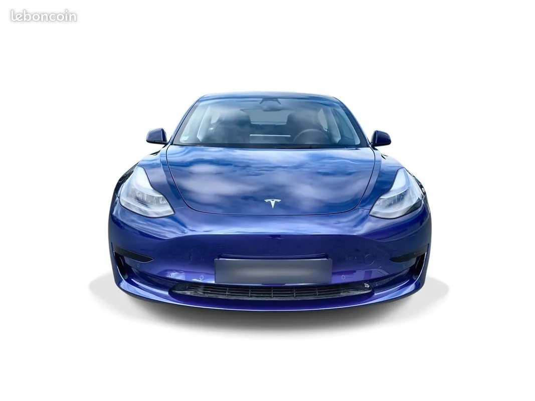 Tesla Model 3 2022 photo 2