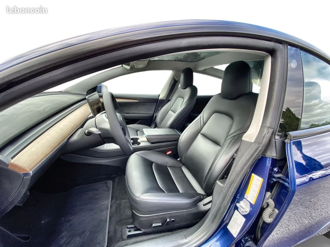 Tesla Model 3 2022 photo 4