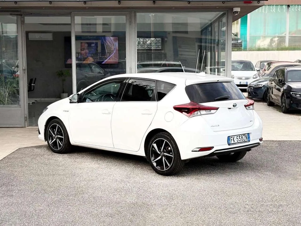 Toyota Auris 2017 photo 4