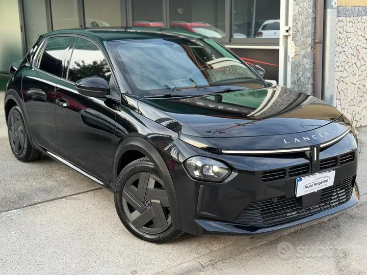 Lancia Ypsilon 2024 photo 3