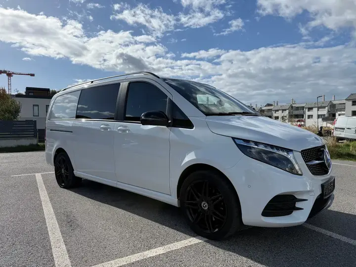 Mercedes-Benz V-Class 2023 photo 3
