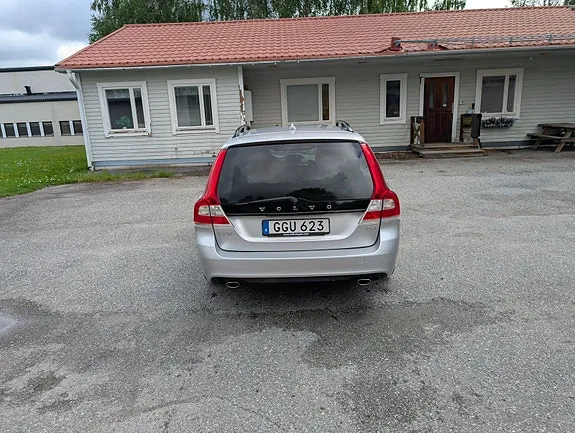 Volvo V70 2015 photo 3