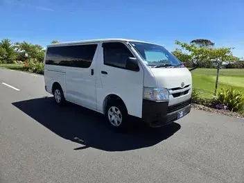Toyota Hiace 2022 photo 2