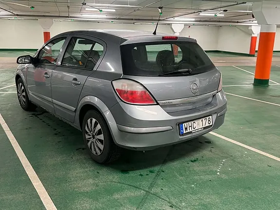 Opel Astra 2005 photo 2