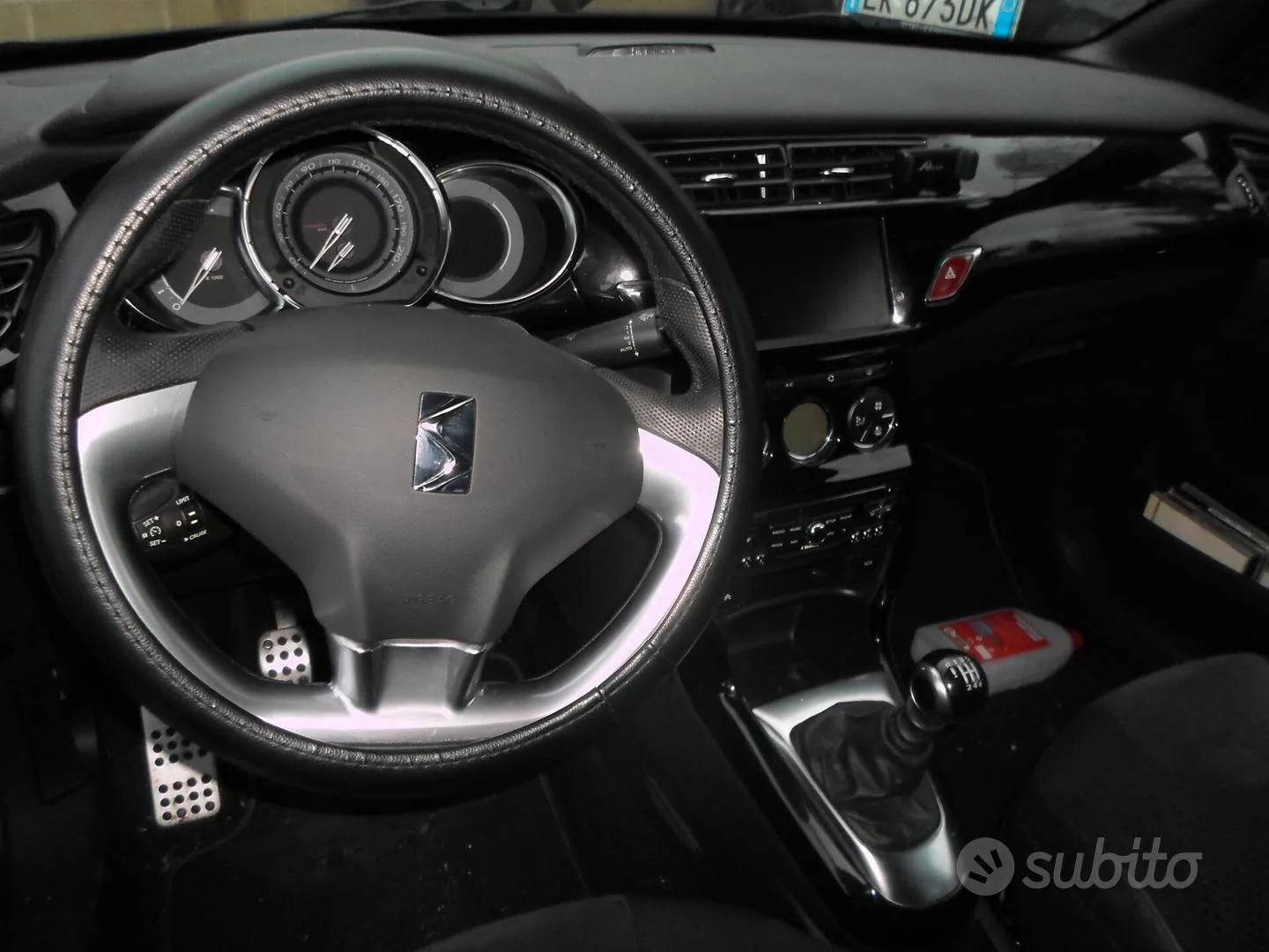 DS Automobiles Ds 3 2013 photo 2