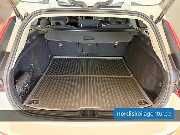 Volvo V60 Cross Country 2021 photo 4