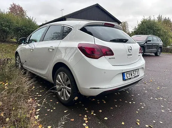 Opel Astra 2015 photo 3