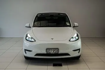 Tesla Model Y 2023 photo 3