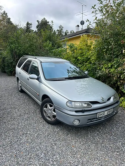 Renault Laguna 1999 photo 2