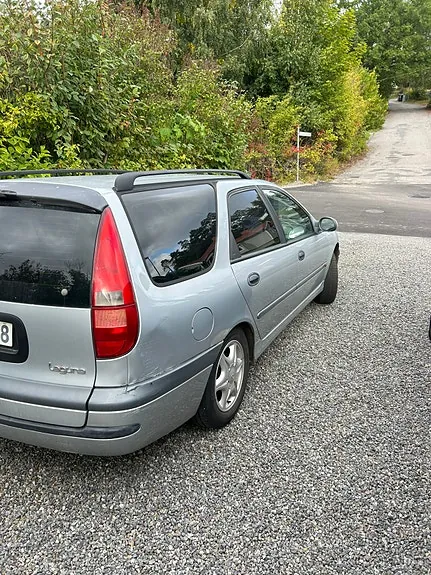 Renault Laguna 1999 photo 4